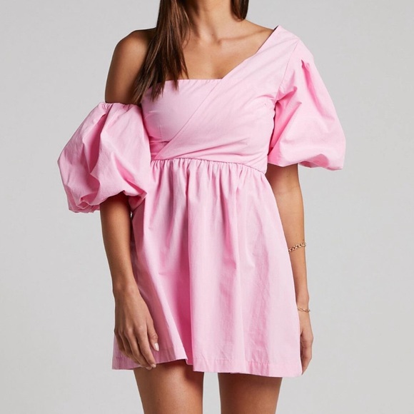 Showpo mini dress - Picture 2 of 3